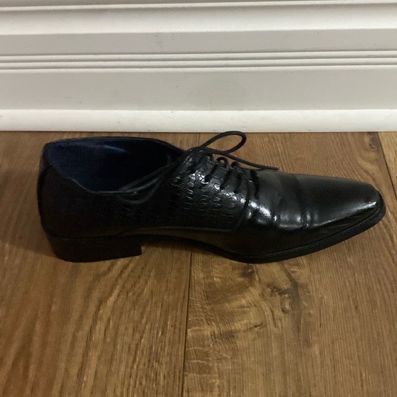 ultra flex Avellino men black size 9.5 Oxfords Leather in excellent condition - Picture 8 of 8